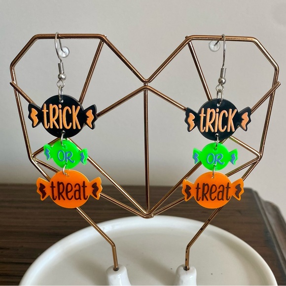 3 for $19 NEW Treat or Treating Retro Candy Dangle Earrings Festive Halloween 🎃 - Picture 5 of 5